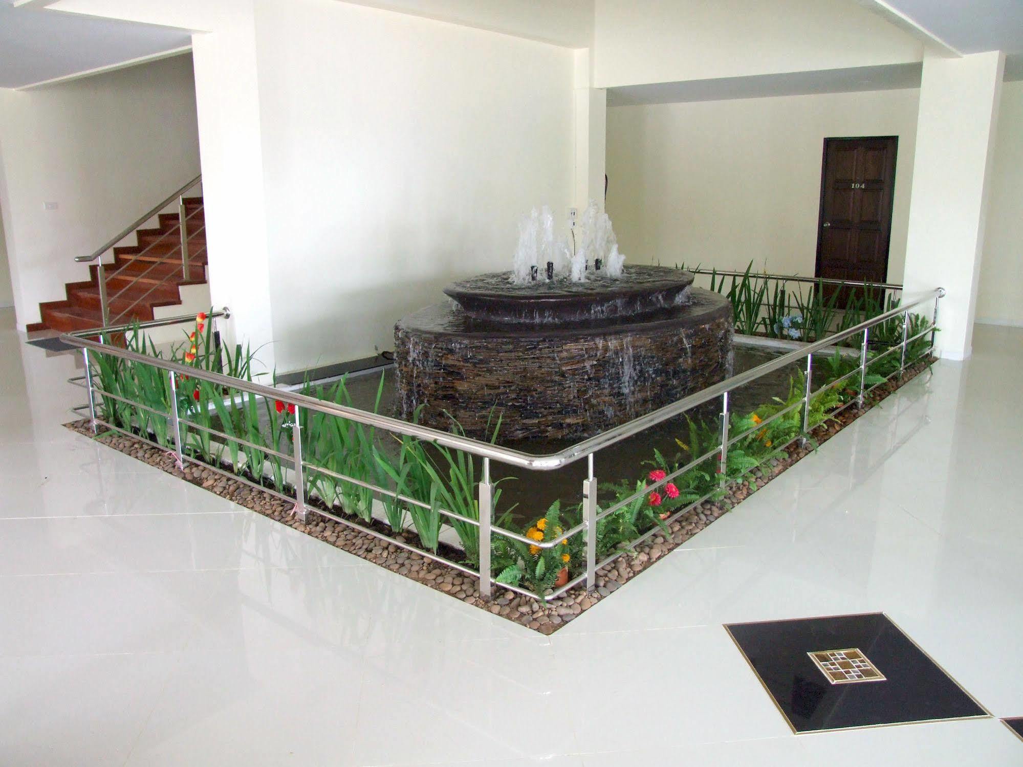 Ruan Rim Nam Hotel Roi Et Bagian luar foto